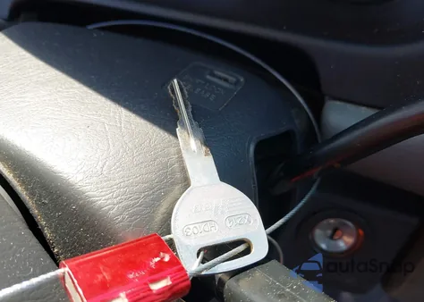 1997 Honda Cr-V из США, поврежденный, VIN JHLRD185XVC066596